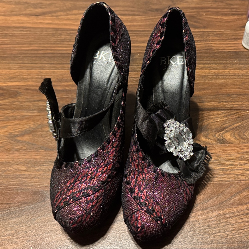 BKE Black and Red Women's Heels